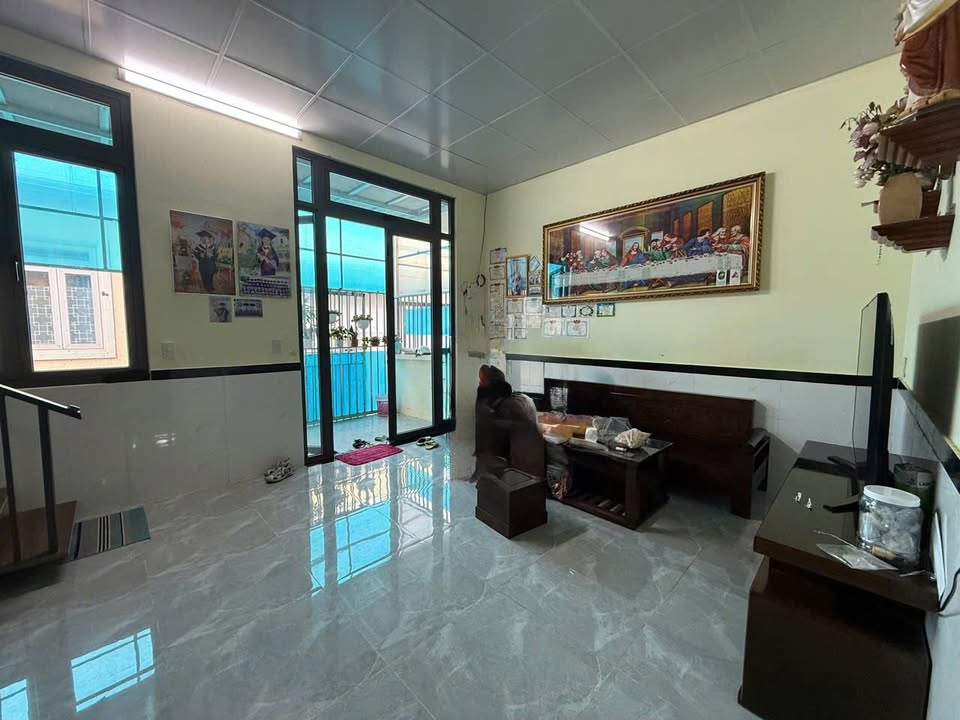 Nhà đẹp Lạc Dương 72m² giá 1.35 tỷ - Thương lượng chính chủ!