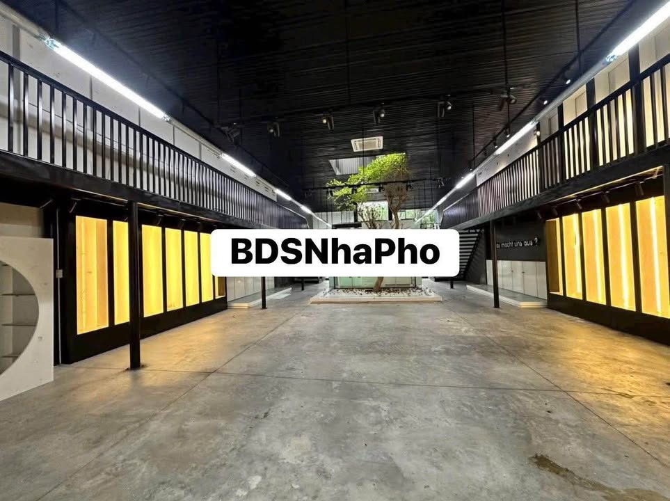 Nhà mặt tiền Nguyễn Hữu Thọ, Hải Châu, Đà Nẵng, 200m² - Kinh doanh thuận lợi!