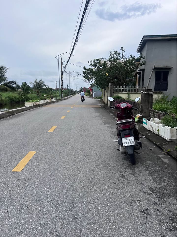 Đất mặt đường Lương Khê Tràng Cát 61.6m² giá thỏa thuận - Đường rộng ô tô tránh nhau