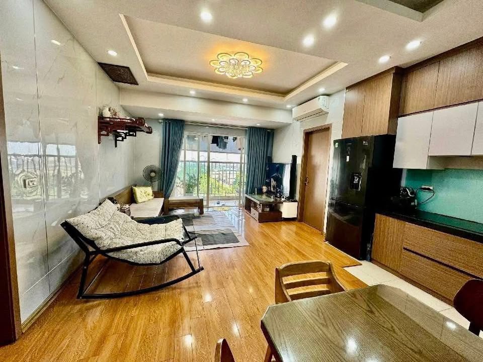 Căn hộ chung cư K33 Lý Sơn Long Biên 74m² giá 4 tỷ - View cầu Đông Trù thoáng mát!
