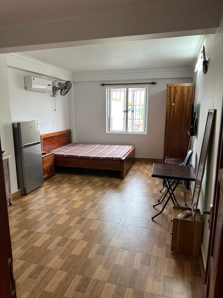 Phòng trọ khép kín 30m² tại 126 Nguyễn Chí Thanh - Giá 4.5 triệu, thoải mái tự do!