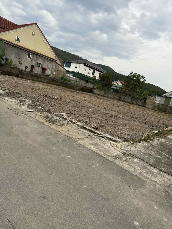 Đất nền Đậu Liêu, Hồng Lĩnh 132m² giá 1 tỷ - Đường ô tô tránh nhau