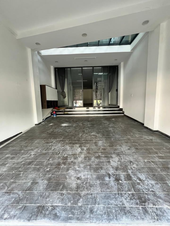 Nhà nguyên căn cho thuê tại Lái Thiêu, Dĩ An 100m² chỉ 13.5 triệu/tháng - Kinh doanh thuận lợi!