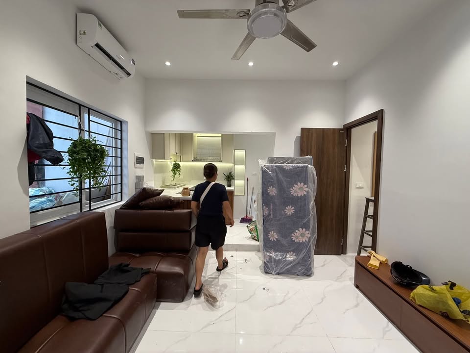 Căn hộ Tập thể Đống Đa Hà Nội 69m² giá 3.79 tỷ - Sổ đỏ chính chủ, nội thất tiện nghi!