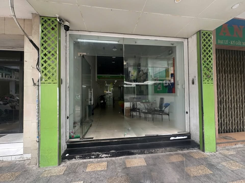 Mặt bằng cho thuê Lý Tự Trọng, Quận 1 - Diện tích 136m², thích hợp kinh doanh đa dạng!