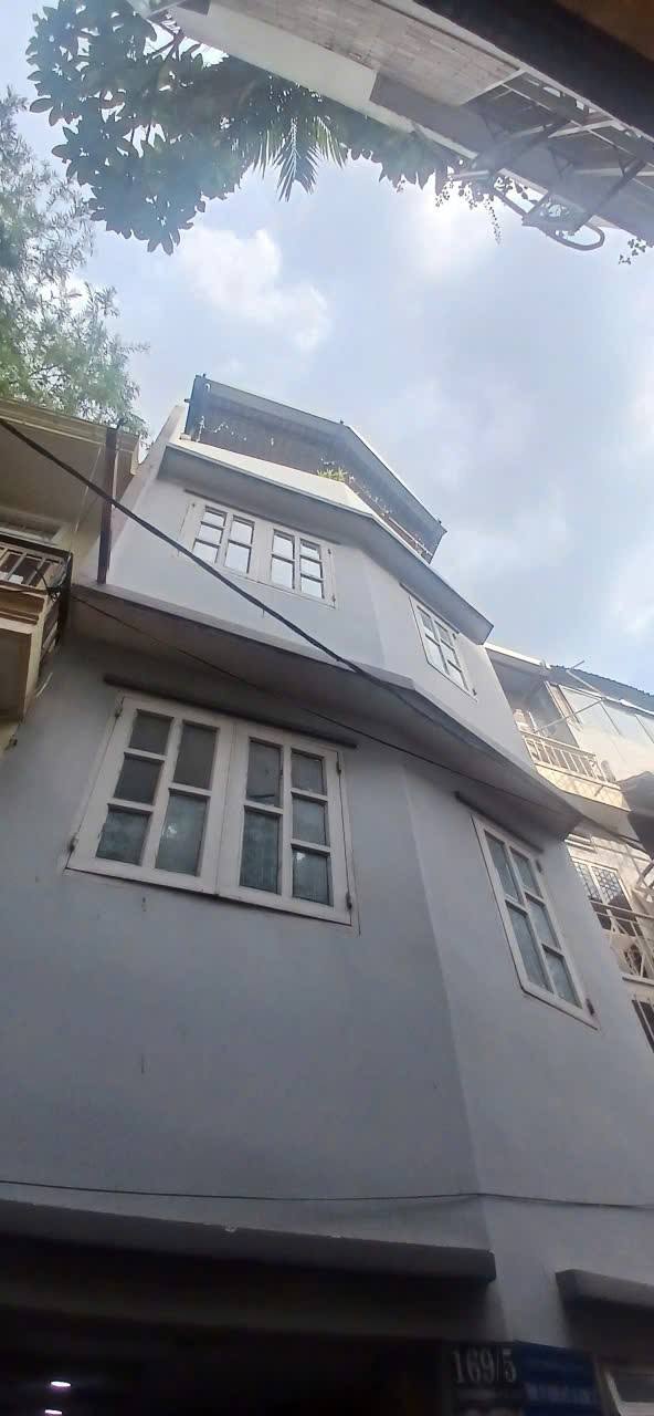 Nhà cho thuê hẻm xe hơi Trương Định, 17.5m² giá 9.5 triệu - Nội thất đầy đủ