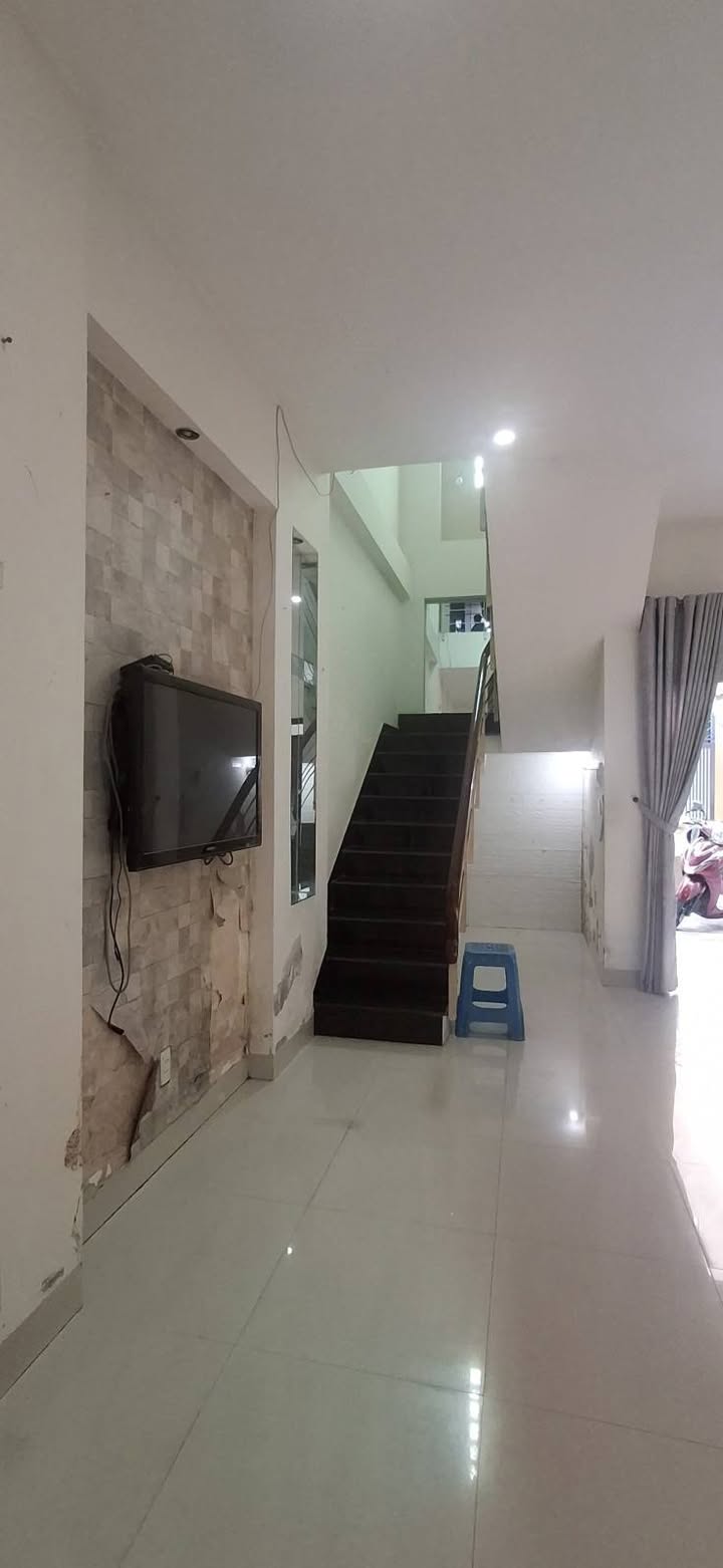 Nhà 2 tầng Kiệt Phan Châu Trinh, quận Hải Châu, 46m² giá 3.65 tỷ - An ninh tốt, tiện ích đầy đủ!