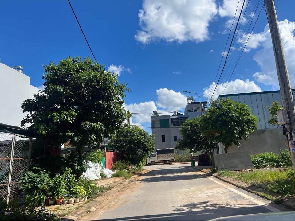 Đất thổ cư mặt tiền Kè 4B, Sơn La 87m² giá 2 tỷ - Đầu tư sinh lời ngay!