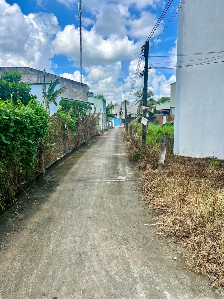 Đất thổ cư chính chủ tại hẻm 827A, phường 7, Tân An 110m² giá 775 triệu - Đầu tư sinh lời ngay!