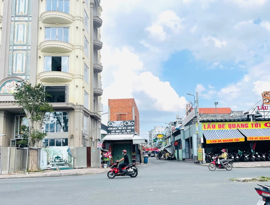 Nhà liền kề KDC Him Lam, 54m² giá 5 tỷ - Sẵn sàng vào ở ngay!