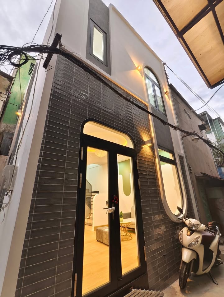 Nhà trệt lầu mâm đúc mới, Ninh Kiều 26m² giá 1.89 tỷ - Đầu tư lâu dài tại trung tâm!