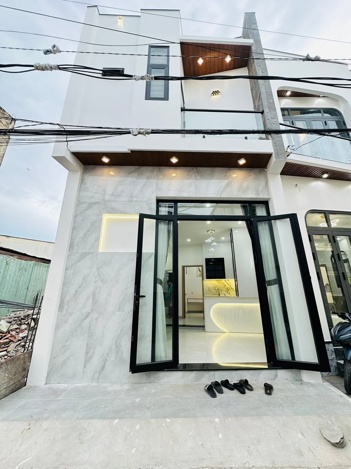 Nhà bán hẻm 54 đường Hùng Vương, Ninh Kiều, Cần Thơ - Giá chỉ 2.88 tỷ, sổ hồng chính chủ!