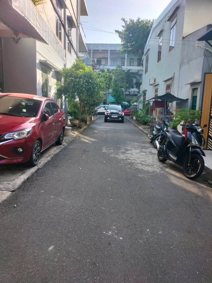 Nhà 2 tầng Hòa Cường Bắc 78m² giá 7 tỷ - Vị trí thuận lợi, gần trường học!