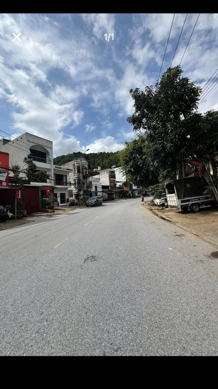 Nhà mặt đường 20/8, phường Nguyễn Trãi, Hà Giang - Kinh doanh lý tưởng, giá chỉ 3.3 tỷ!