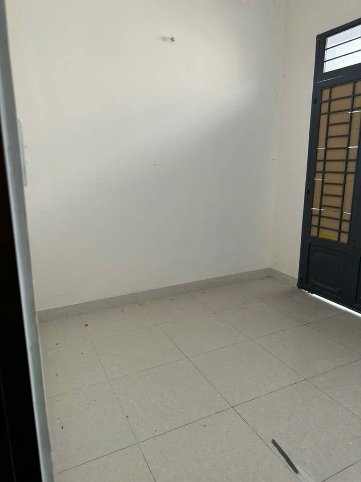 Nhà hẻm 944, Huỳnh Tấn Phát, Quận 7, 40m² giá 3.2 tỷ - Nhà đẹp, tiện ích đầy đủ!