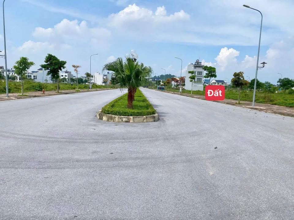 Đất nền 120m² đường đôi 33m Nam Vĩnh Yên giá chỉ 3.84 tỷ - Cơ hội đầu tư tuyệt vời!