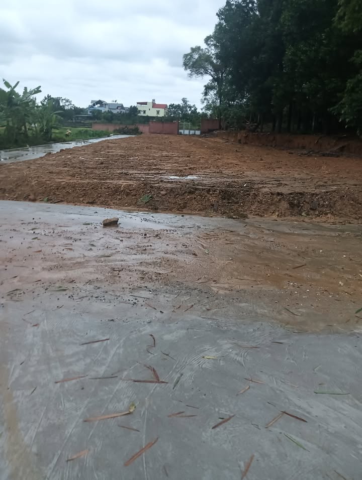 Đất nền Ngọc Sơn Hiệp Hòa 140m² giá 700 triệu - Mặt tiền 12m, vị trí đẹp!