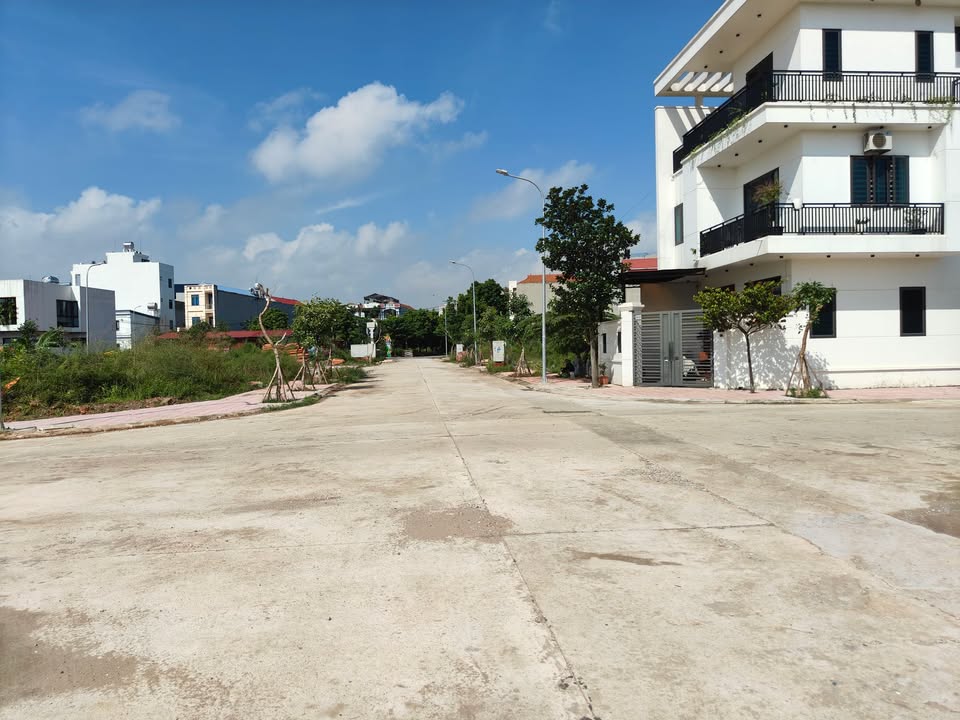 Đất nền khu Hoc Thân - Đồng Tâm, Vĩnh Yên 110m² giá 3.5 tỷ - Đầu tư sinh lời ngay!