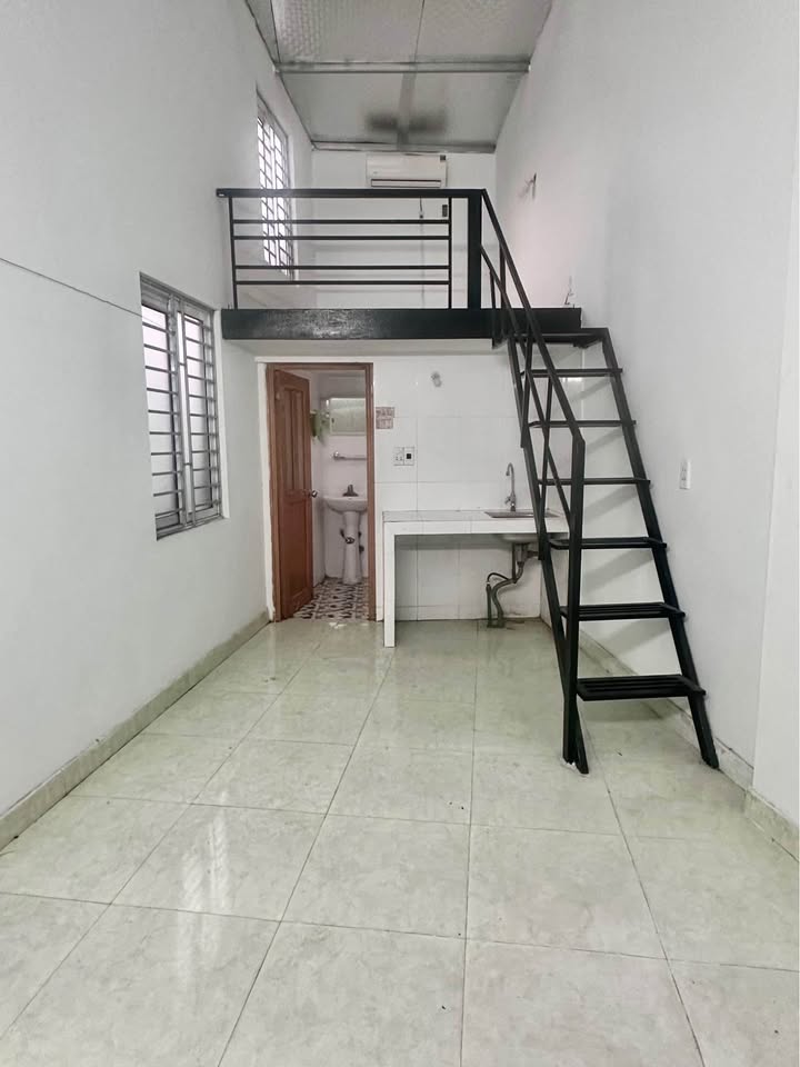 Phòng trọ khép kín Ngõ 20 Cao Xanh - Tiện nghi đầy đủ, giá thỏa thuận