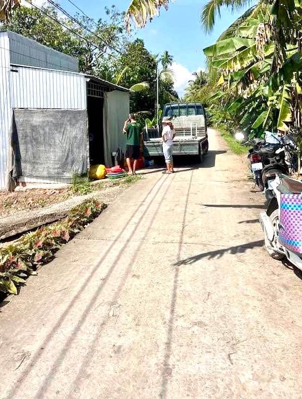 Đất nền xã Mỹ Thuận 180m² giá chỉ 300 triệu - Mặt tiền sông thoáng mát!