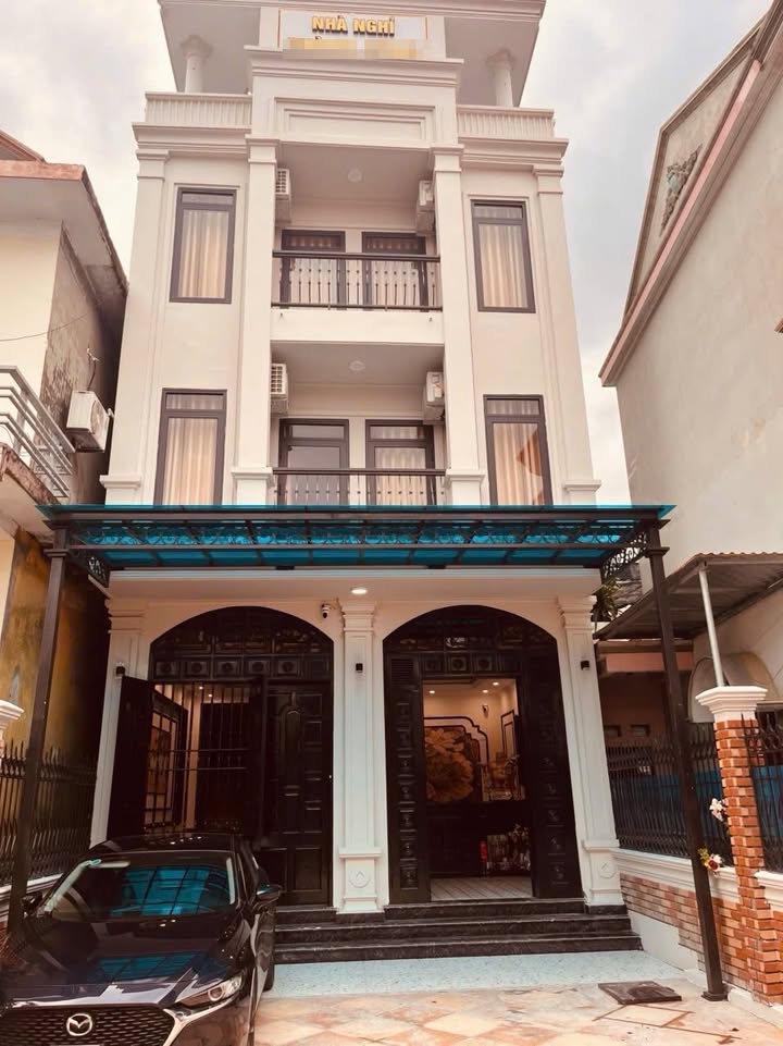 Khách sạn 178,5m² Cẩm Bình, Cẩm Phả giá 8.38 tỷ - Đầu tư sinh lời bền vững!