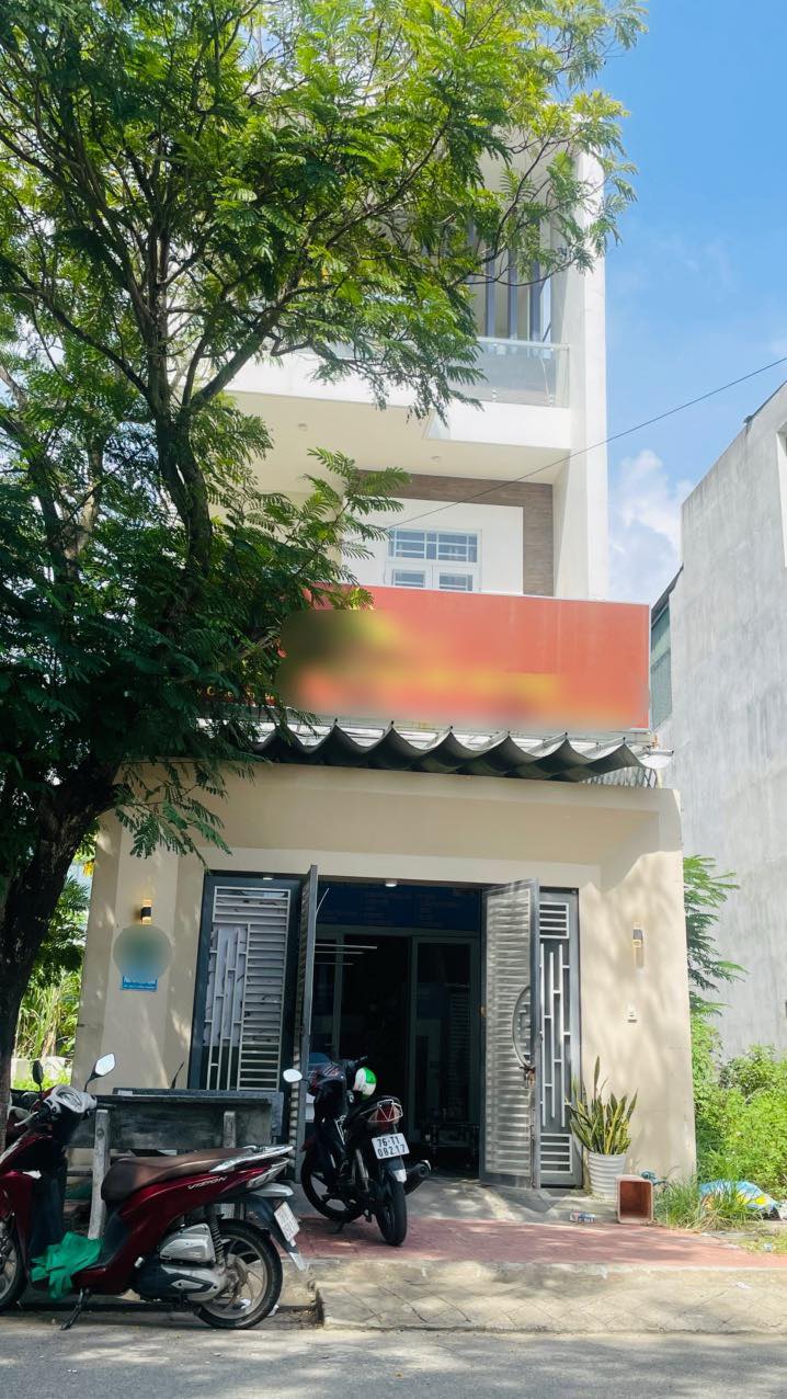 Nhà mặt tiền Lý Chiêu Hoàng, Quảng Ngãi 110m² giá 3.2 tỷ - Thiết kế hiện đại, sổ hồng riêng!