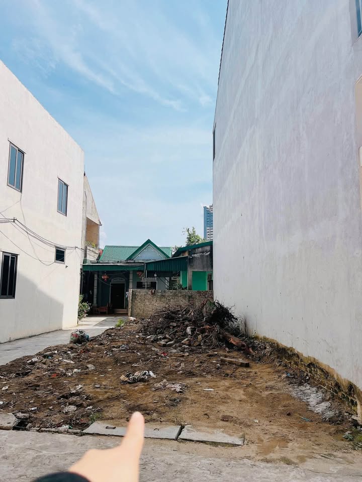 Đất lô góc 2 mặt tiền phường Hưng Phúc 76.5m² giá 4 tỷ - Vị trí lý tưởng cho đầu tư!