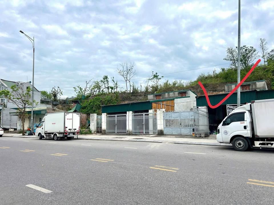 Đất nền mặt đường Hà Lầm, Hạ Long 100m² giá 3 tỷ - Cơ hội đầu tư hấp dẫn!