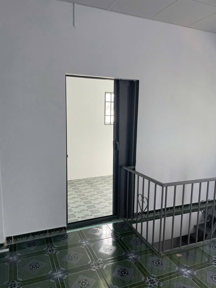 Nhà bán Tân Xuân Hóc Môn 90m² giá 3.8 tỷ - Sổ hồng riêng, nhà hướng Đông!