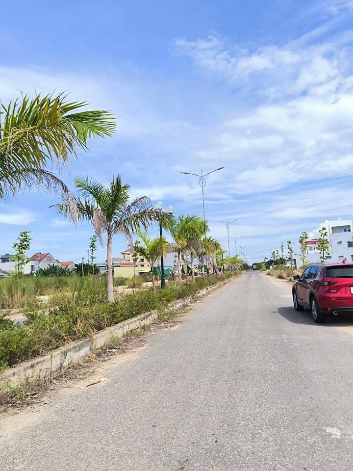 Đất mặt tiền đường Trần Kiên, Tư Nghĩa 100m² giá 1.8 tỷ - Đất sạch đẹp, vị trí đắc địa!