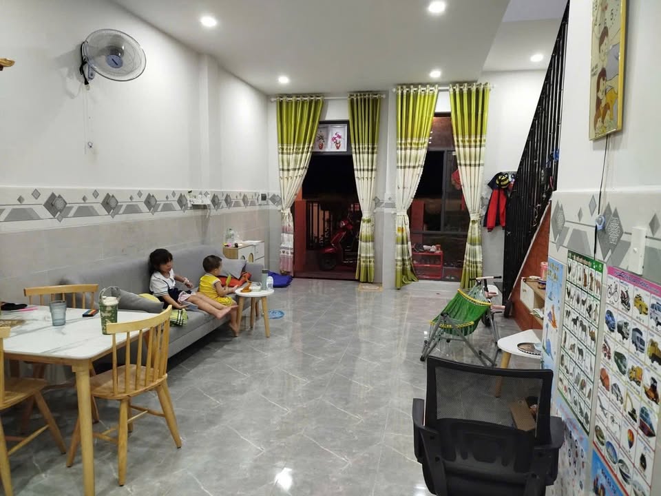 Nhà phố Hòa Lợi, Bến Cát 67.5m² giá 1.9 tỷ - Sẵn sàng vào ở ngay!