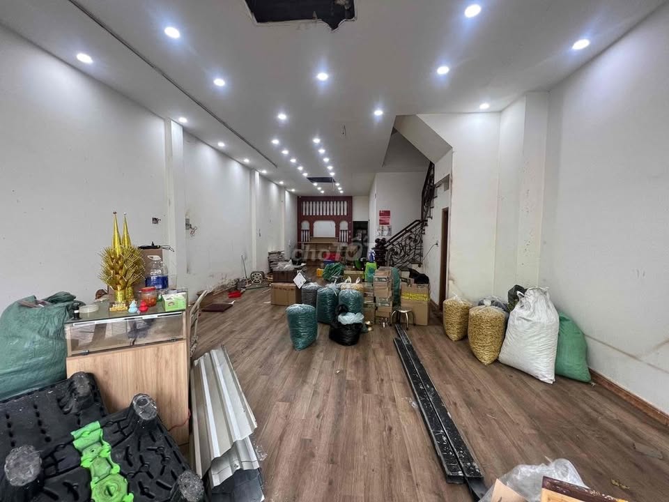 Nhà mặt tiền kinh doanh Phạm Văn Chí, Quận 6 - 120m² giá 45 triệu/tháng - Phù hợp làm văn phòng, Spa