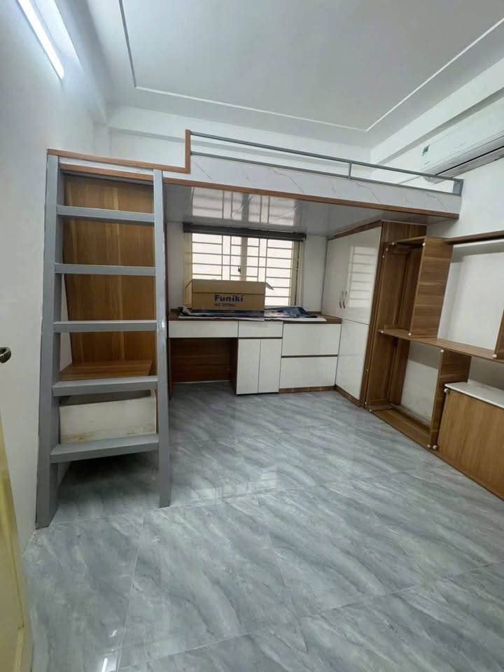 Căn hộ CCMN Hồ Tùng Mậu 50m² giá 1.85 tỷ - Thiết kế đẹp, gần Đại Học Thương Mại!