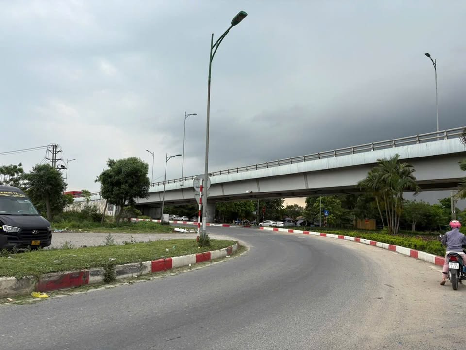 Đất thổ cư Kim Chung 50m² giá thỏa thuận - Gần trục kinh doanh sầm uất!