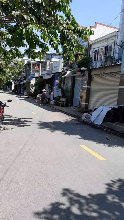 Nhà mặt tiền đường nhựa 4-2, Hóc Môn 325m² - Giá tốt thương lượng ngay!