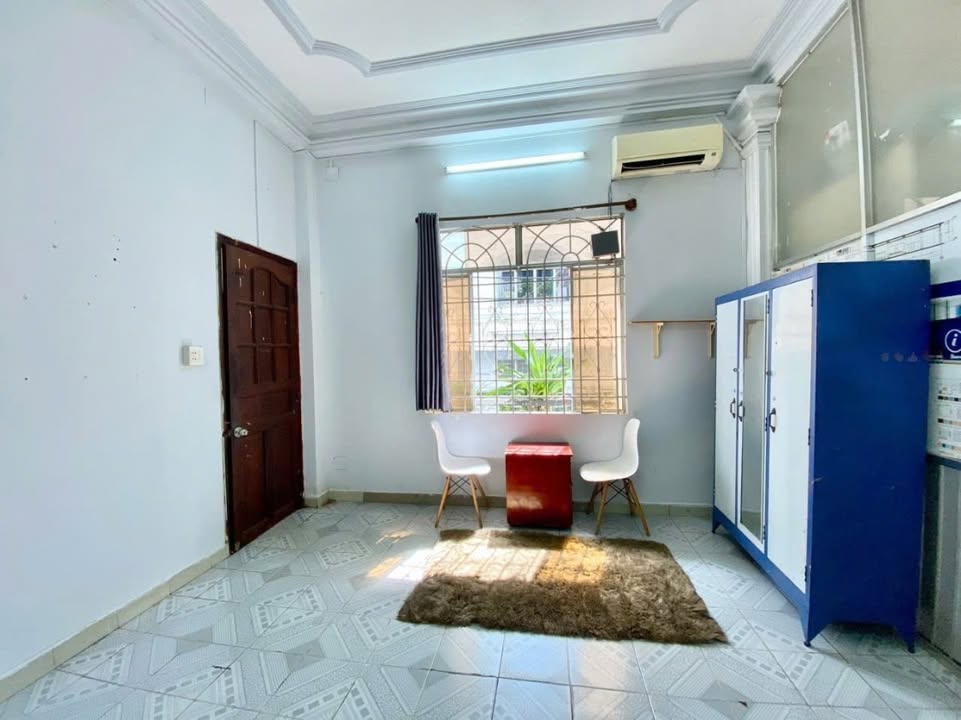 Phòng cho thuê tại Lý Thường Kiệt, Quận 10 – Nội thất cơ bản, sẵn sàng vào ở!