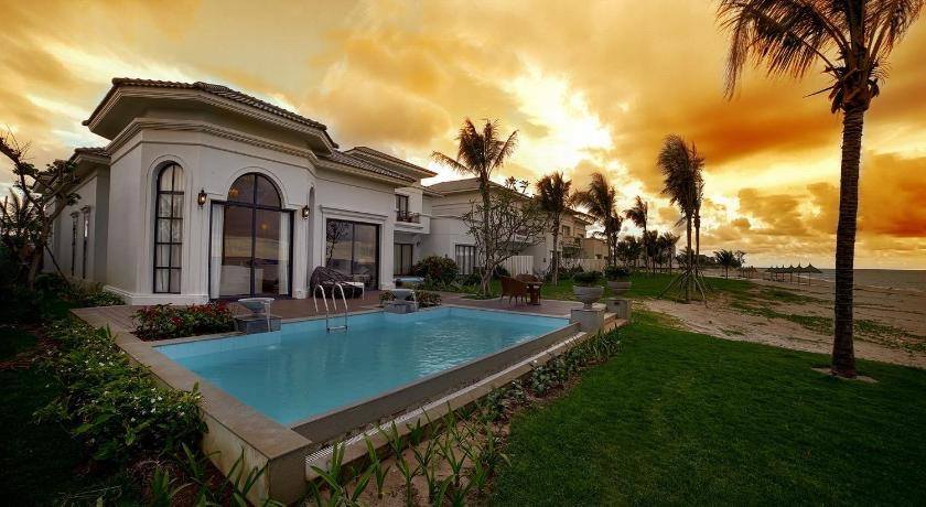 Townhouse Vinpearl Cửa Hội 555m² - Đầu tư sinh lời ngay!