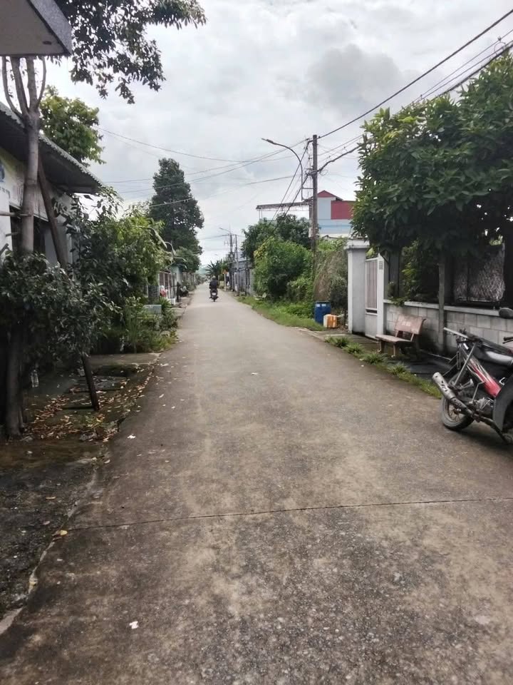 Đất thổ cư 216.2m² tại đường 72, Củ Chi chỉ 4 tỷ - Bán gấp, có nhà cấp 4!