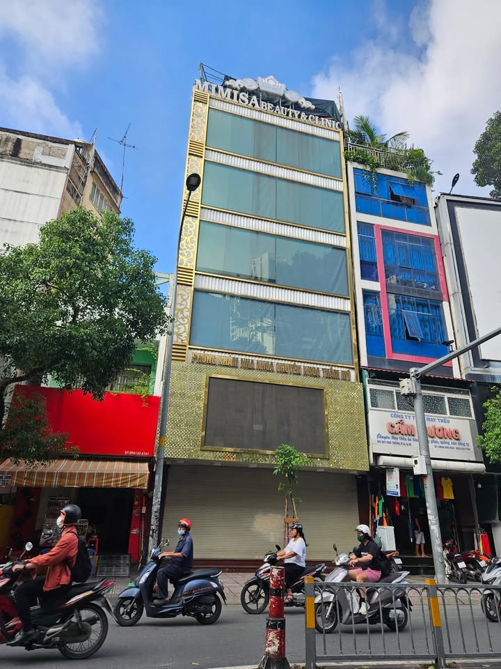 Toà Nhà Mặt Tiền Đường Cao Thắng, Quận 10, 82m² - Cơ hội đầu tư hiếm có!