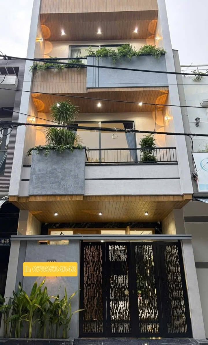 Nhà 3 tầng Đà Nẵng 75m² giá 7.6 tỷ - Gần trường học, thuận tiện giao thông!