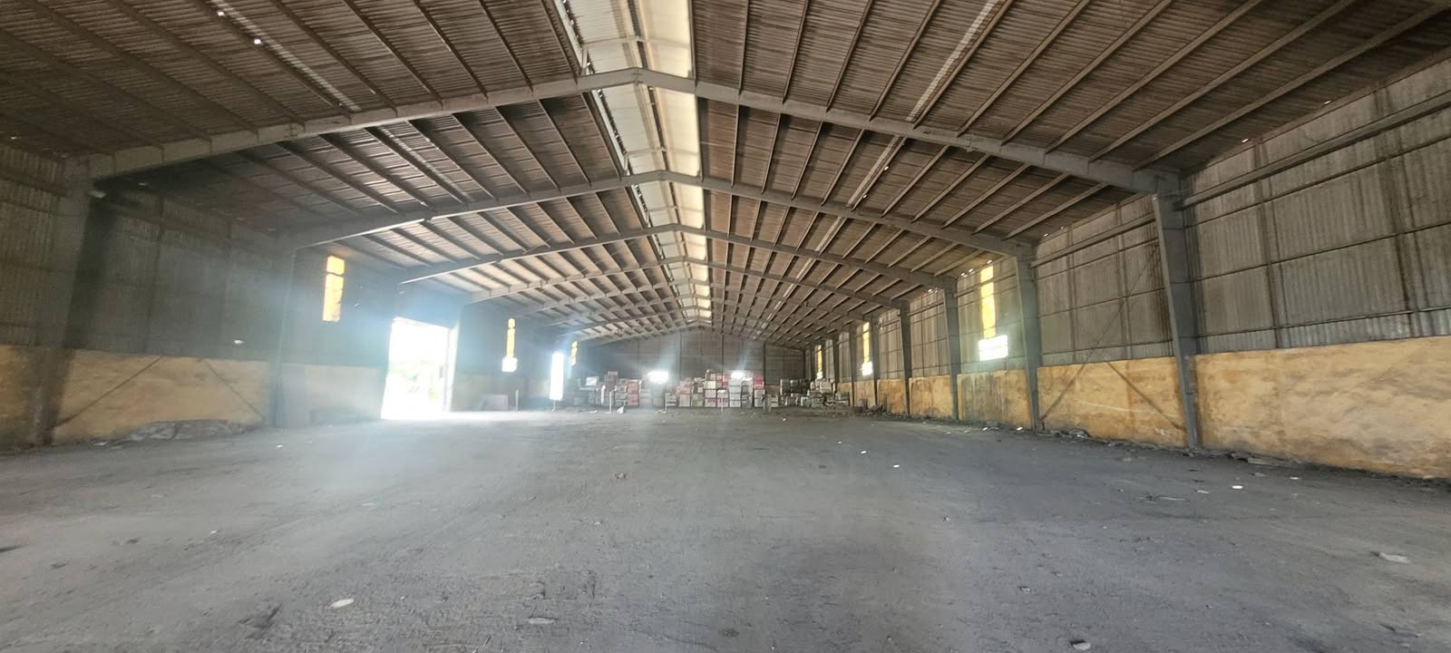 Kho cho thuê tại Nhơn Bình, Quy Nhơn 500m² giá 14 triệu - Đường xe container thuận tiện!