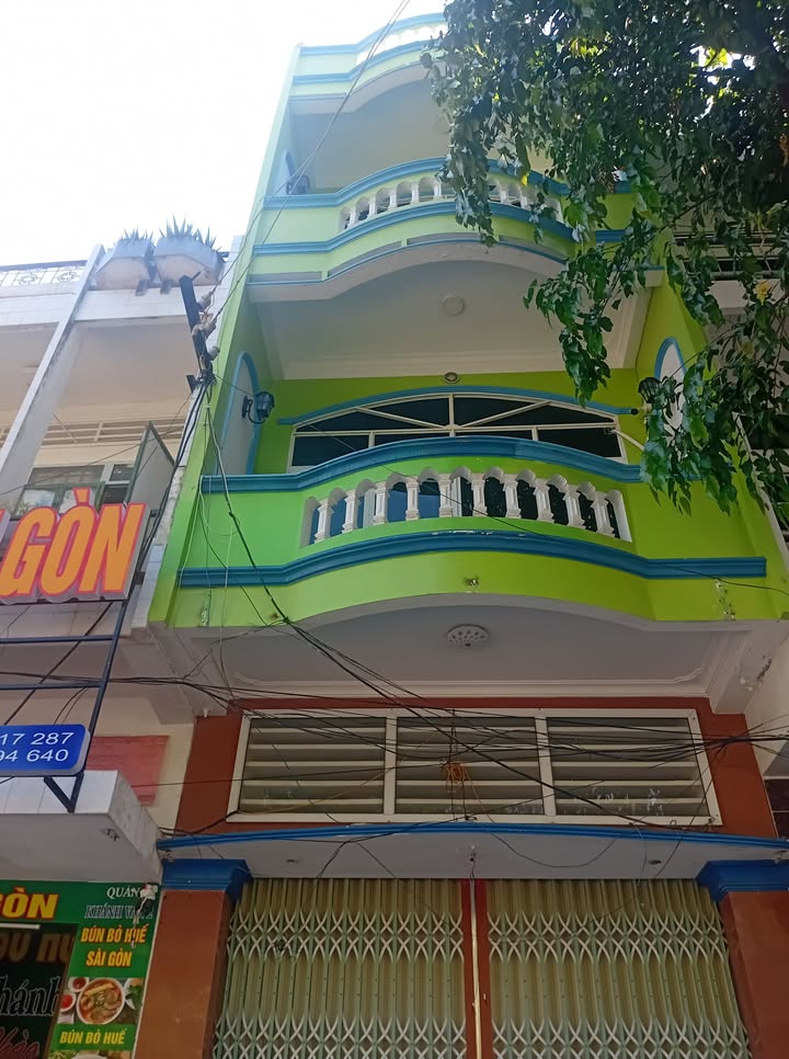 Nhà nguyên căn 3 tầng mặt tiền Trần Phú 60m² giá chỉ 16 triệu/tháng - Cơ hội không thể bỏ lỡ!