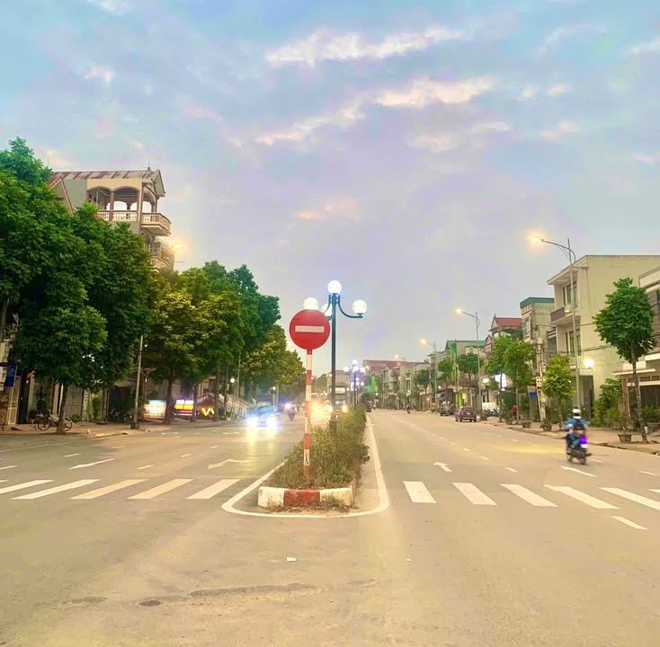 Nhà 2 tầng phố Thanh Vị 80m² giá 5 tỷ - Kinh doanh sầm uất!