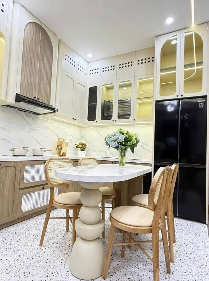 Nhà trệt Hẻm 153 Phan Chu Trinh 79m² giá 3.75 tỷ - Full nội thất, sẵn sàng vào ở!