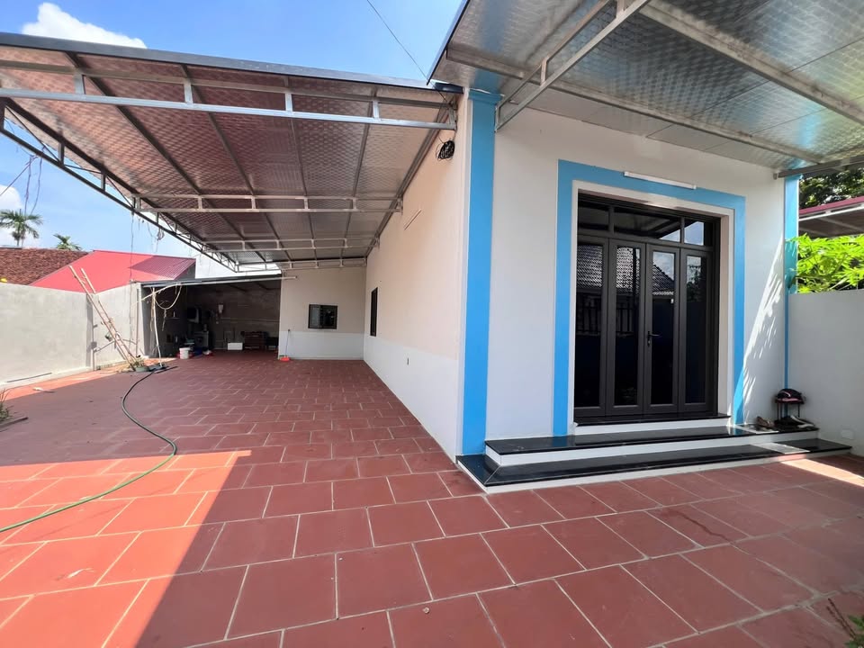 Nhà cấp 4 Tân Dĩnh, Lạng Giang 300m² giá 2 tỷ - Nhà đẹp như khách sạn!