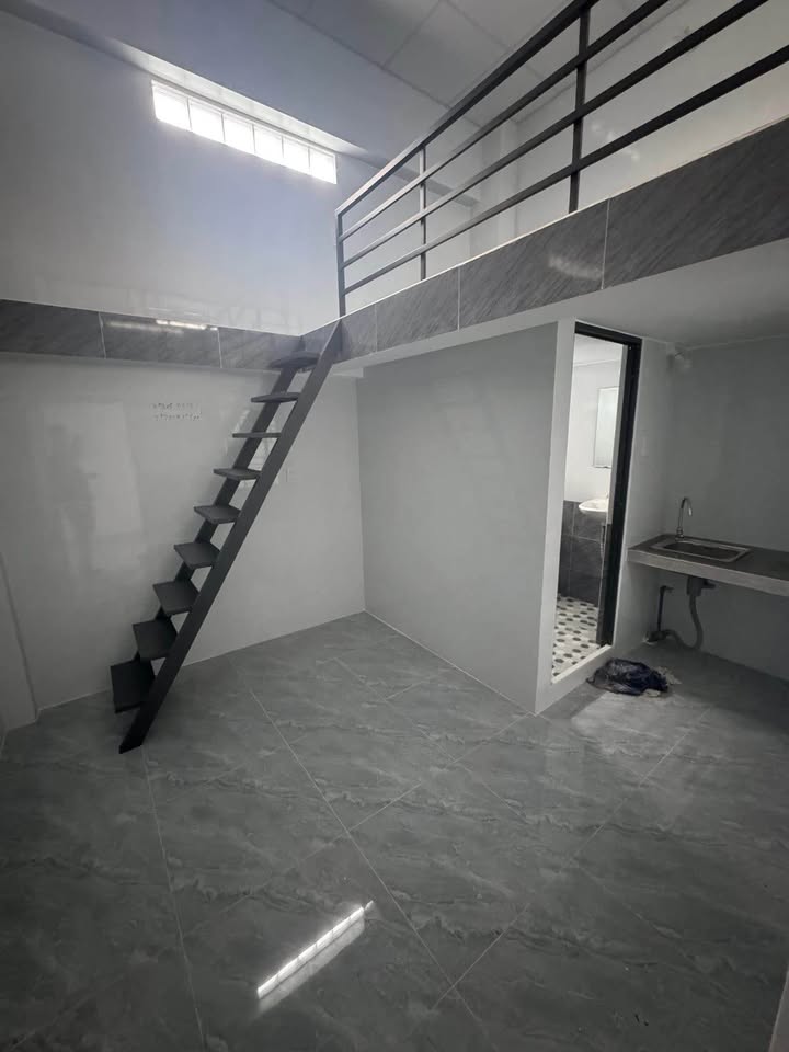 Phòng trọ gác lửng 18m² tại Hưng Lợi, Cần Thơ - Giá chỉ 2 triệu/tháng!