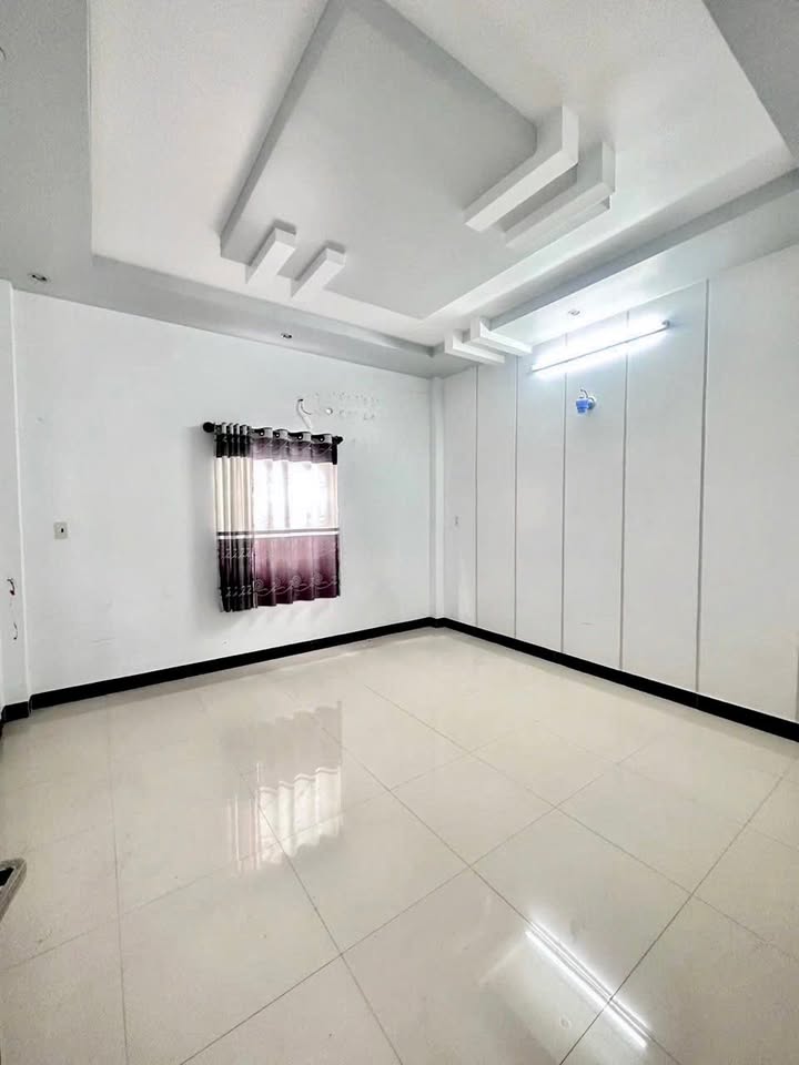 Nhà cho thuê 3 tầng đường Lê Chân, Tân An, Cần Thơ - Giá chỉ 14 triệu/tháng!