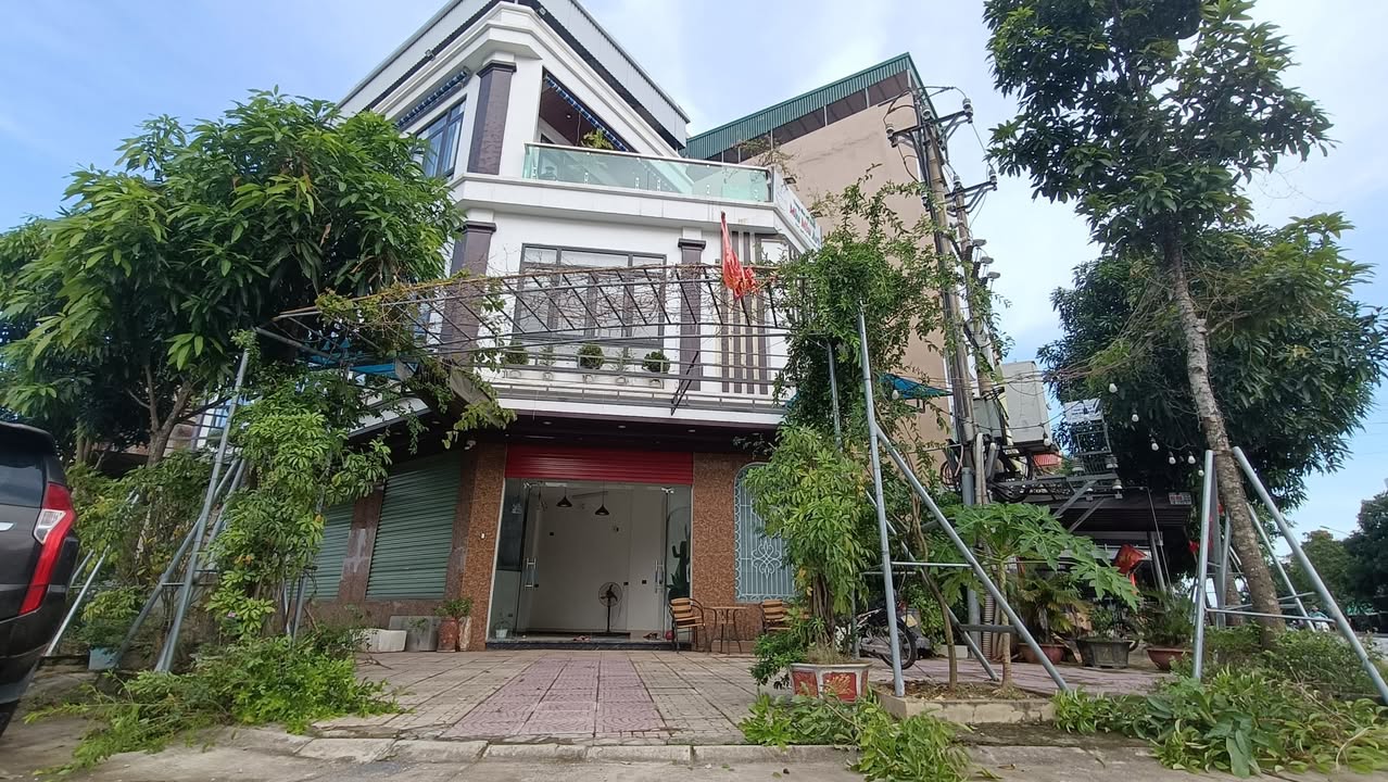 Nhà cho thuê 2 mặt tiền đường Nguyễn Phúc Chu, 3 tầng, 4 phòng ngủ - Kinh doanh và ở ngay!