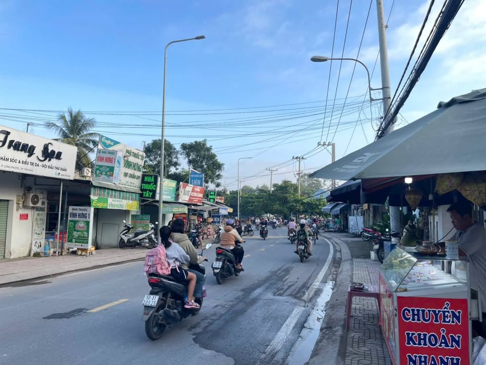 FrontHouse đường Long Phước, quận 9, 206m² giá 10.3 tỷ - Kinh doanh ngay sát chợ!