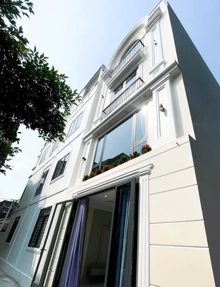 Nhà 4 Tầng Hùng Vương 47m² giá 3.5 tỷ - Full nội thất, an cư lý tưởng!